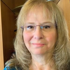 Meet your Posher, Jacqueline